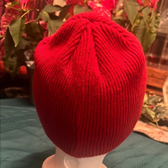 Youth Nike Red Knit Beanie- stretchy with classic logo - Picture 3 of 9